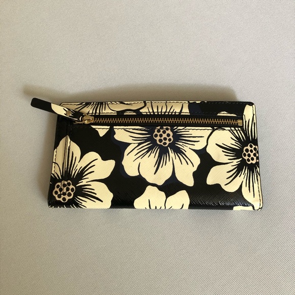 Kate Spade ♠️ rare floral snap tab wallet - Picture 2 of 7